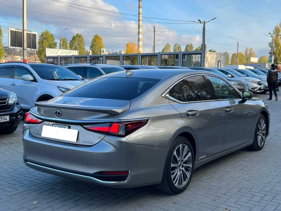 Lexus ES Series