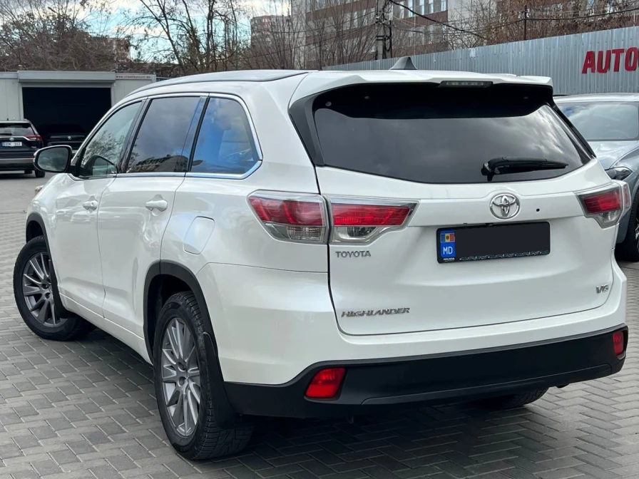 Toyota Highlander 8 Locuri