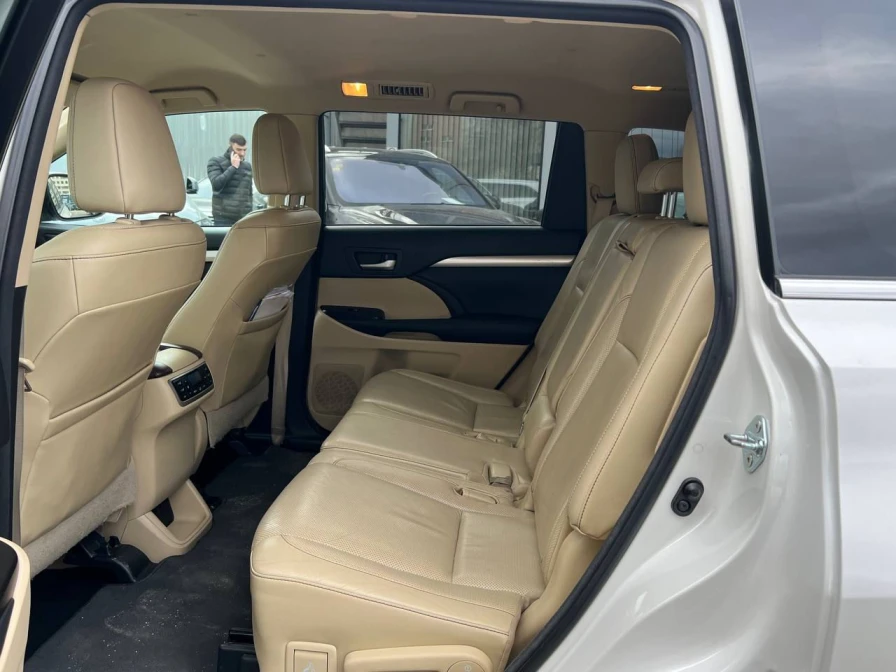 Toyota Highlander 8 Locuri
