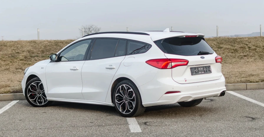 Ford Focus Universal