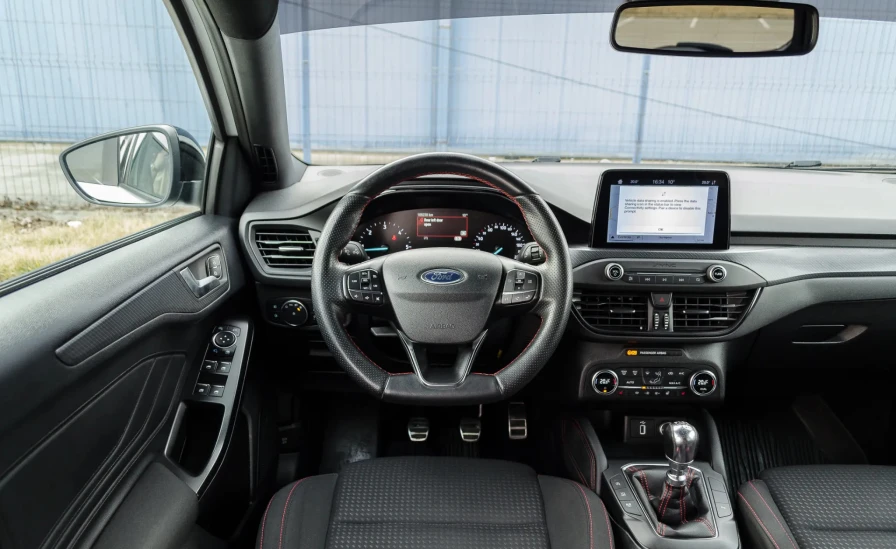 Ford Focus Universal