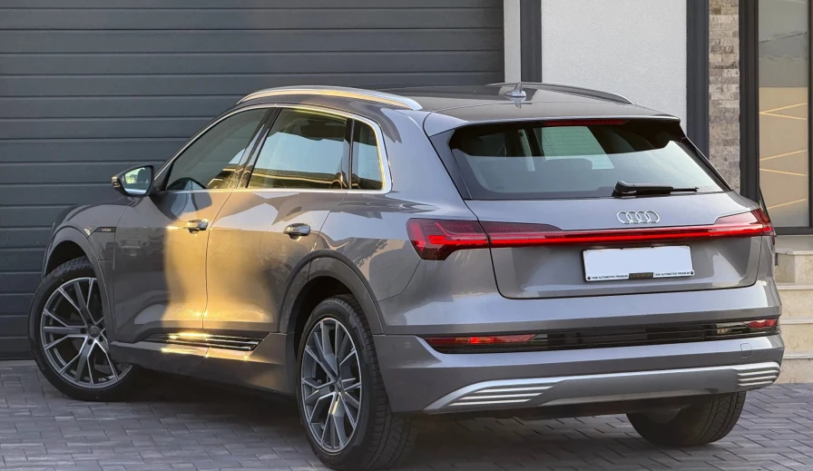 Audi E-tron
