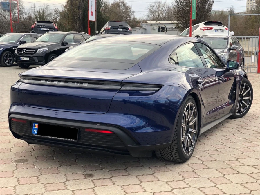 Porsche Taycan