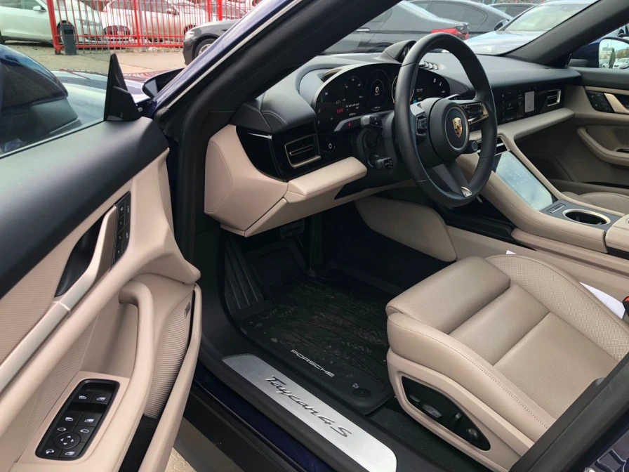 Porsche Taycan