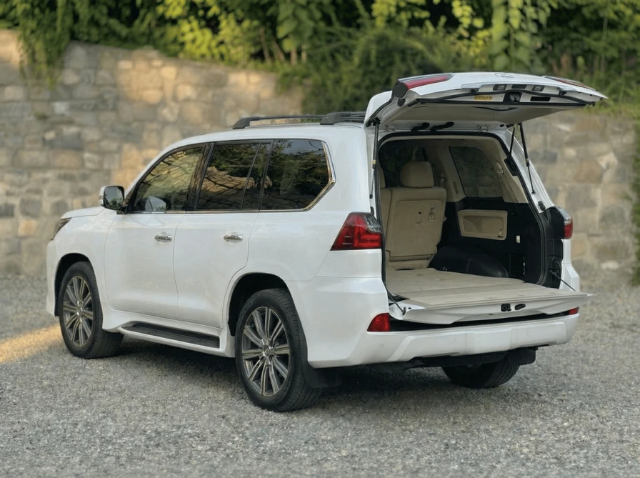 Lexus LX