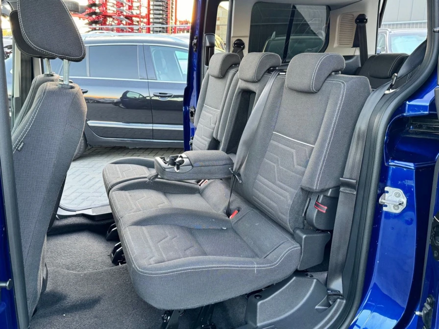 Ford Tourneo Connect 7 locuri