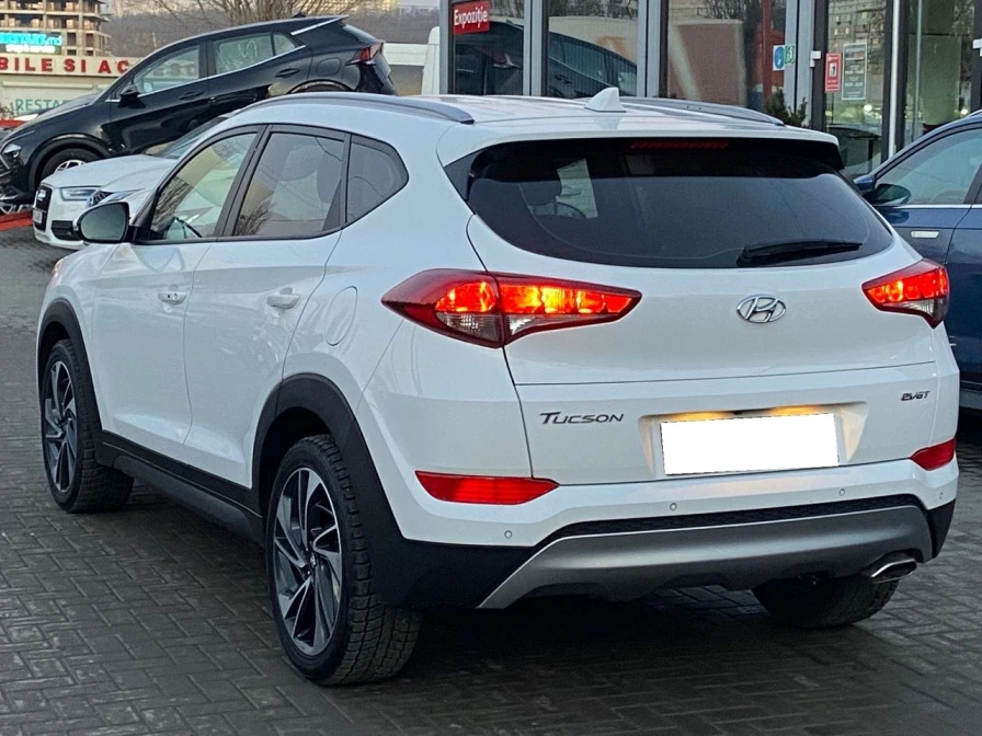 Hyundai Tucson White