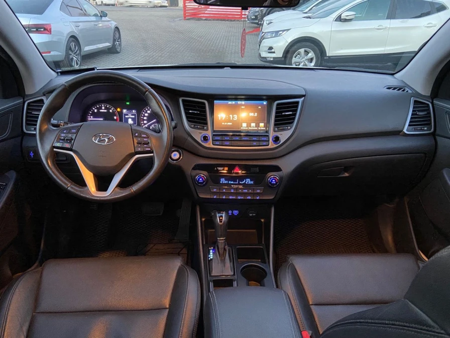 Hyundai Tucson White