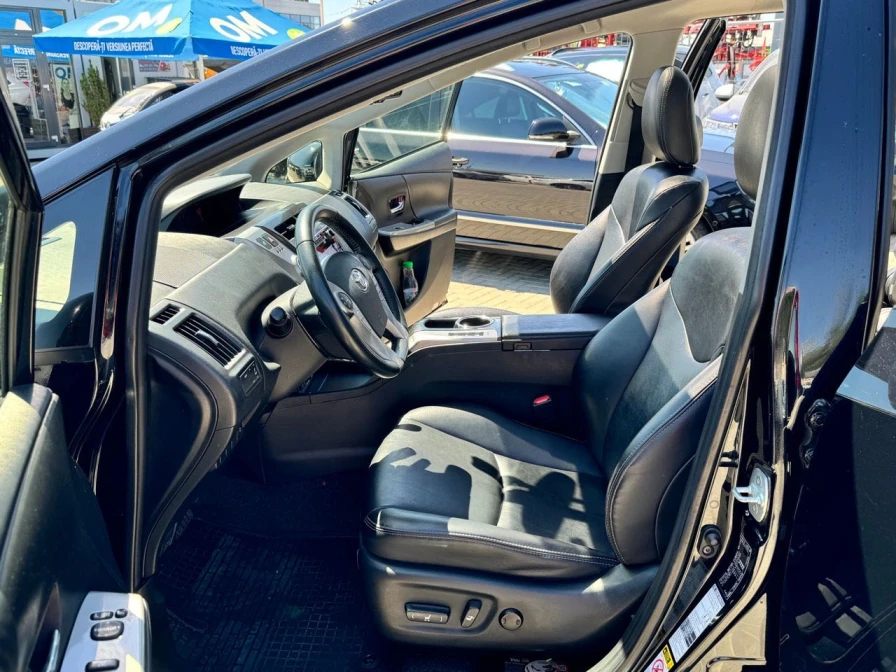 Toyota Prius +