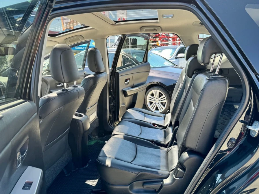 Toyota Prius +